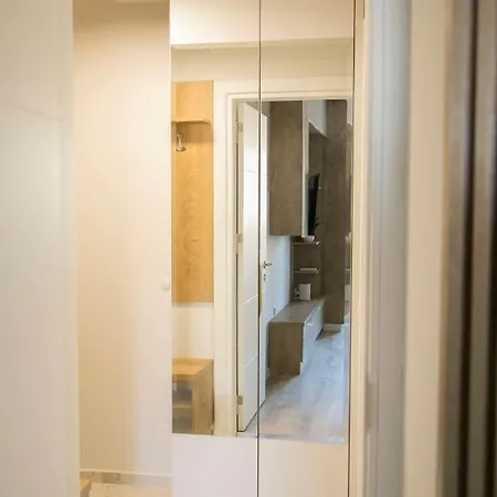 Flora Apartment, Free Parking, Self Chek-in Apartmán Varna